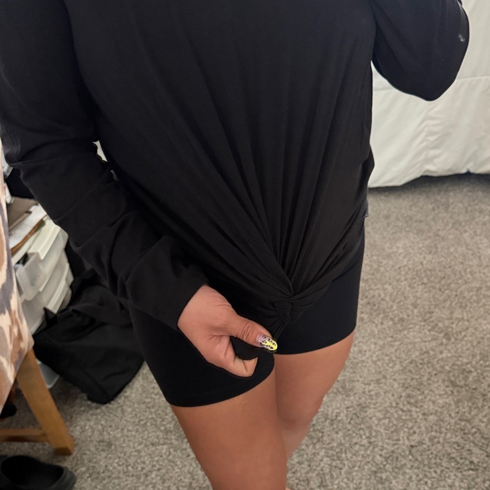 Babaton Black Long Sleeve Twist-Front Top - Picture 3 of 6